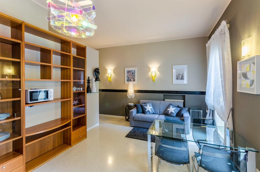 פיאצ'נצה Duomo Guesthouse חדר תמונה