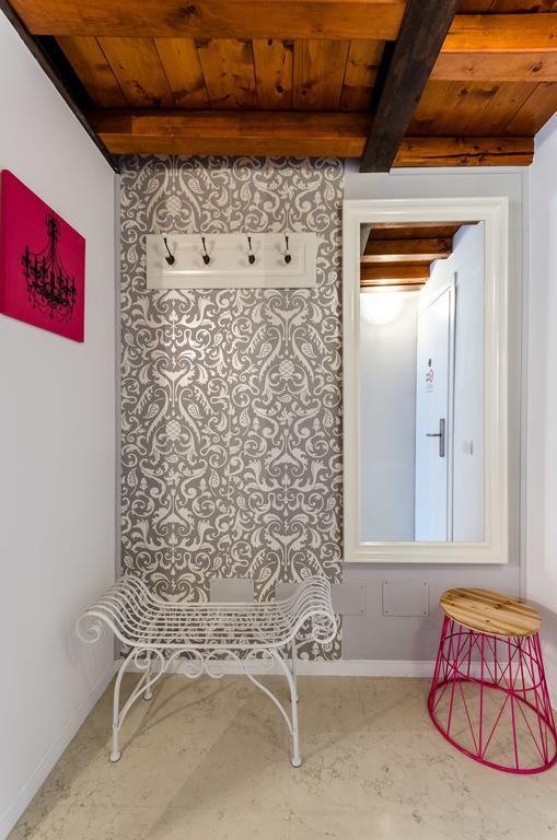 פיאצ'נצה Duomo Guesthouse חדר תמונה