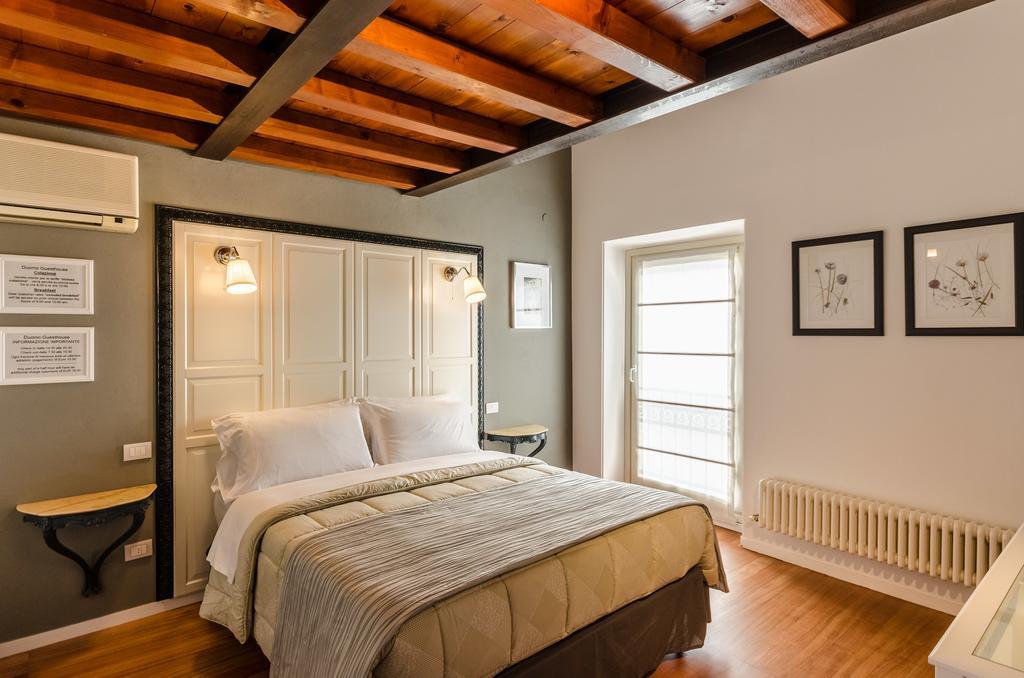 פיאצ'נצה Duomo Guesthouse חדר תמונה