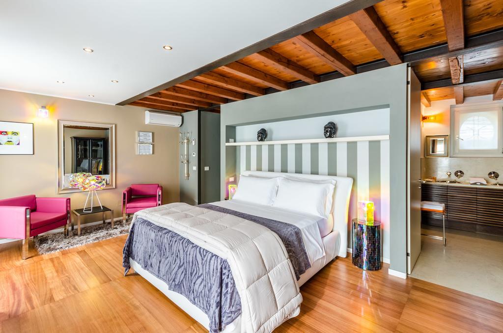 פיאצ'נצה Duomo Guesthouse חדר תמונה